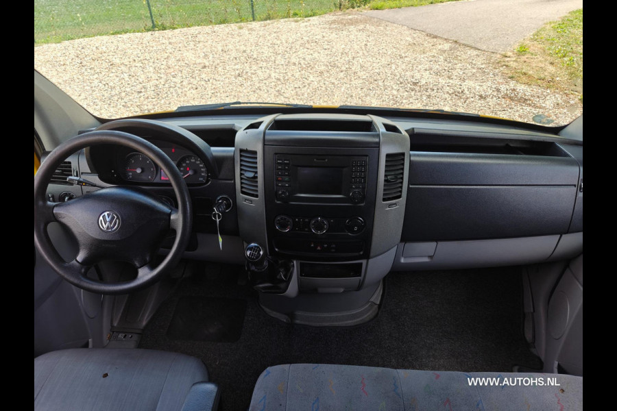 Volkswagen Crafter 35 2.0 TDI L2H2, Euro 6 140PK , Apk Aug. 2026 , Airco , cruise , camera, Post NL Uitvoering , Nette bus.