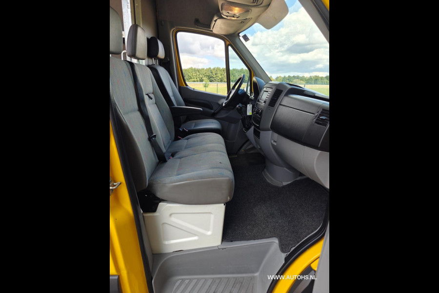 Volkswagen Crafter 35 2.0 TDI L2H2, Euro 6 140PK , Apk Aug. 2026 , Airco , cruise , camera, Post NL Uitvoering , Nette bus.