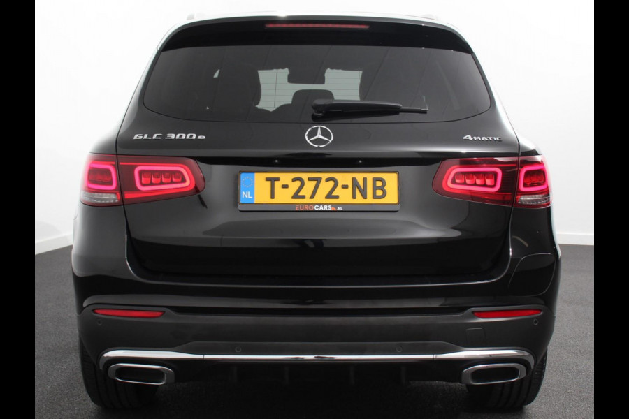 Mercedes-Benz GLC 300e 4MATIC AMG Line PHEV Mercedes-Benz GLC-klasse 300e 4MATIC AMG Line | Panoramadak | 360* Camera | Ambiente Verlichting | 19 Inch Lichtmetalen Velgen |