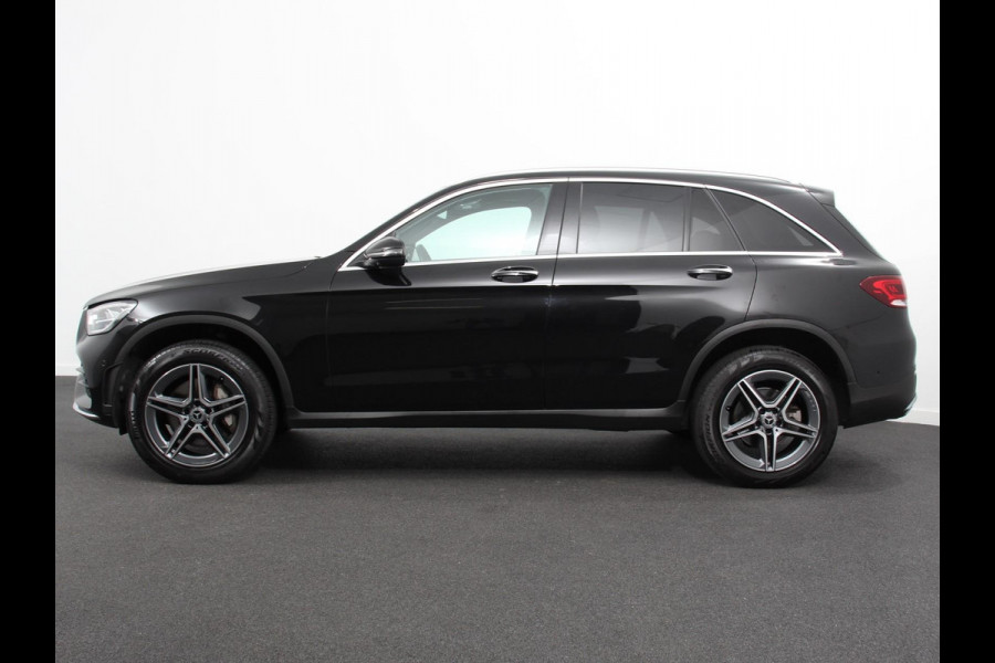 Mercedes-Benz GLC 300e 4MATIC AMG Line PHEV Mercedes-Benz GLC-klasse 300e 4MATIC AMG Line | Panoramadak | 360* Camera | Ambiente Verlichting | 19 Inch Lichtmetalen Velgen |