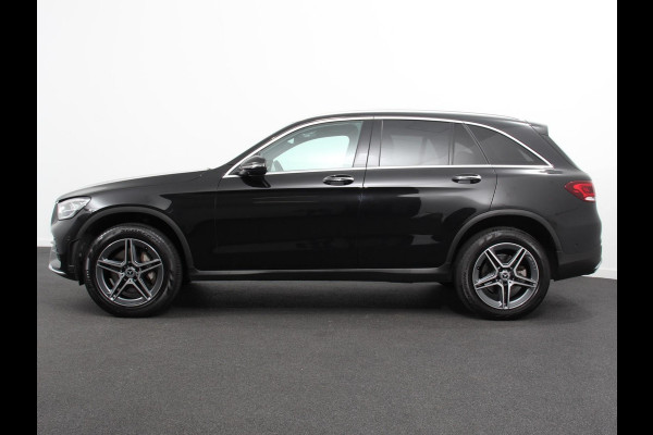 Mercedes-Benz GLC 300e 4MATIC AMG Line PHEV Mercedes-Benz GLC-klasse 300e 4MATIC AMG Line | Panoramadak | 360* Camera | Ambiente Verlichting | 19 Inch Lichtmetalen Velgen |