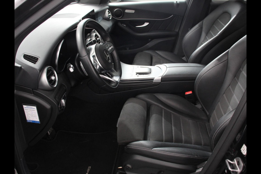Mercedes-Benz GLC 300e 4MATIC AMG Line PHEV Mercedes-Benz GLC-klasse 300e 4MATIC AMG Line | Panoramadak | 360* Camera | Ambiente Verlichting | 19 Inch Lichtmetalen Velgen |