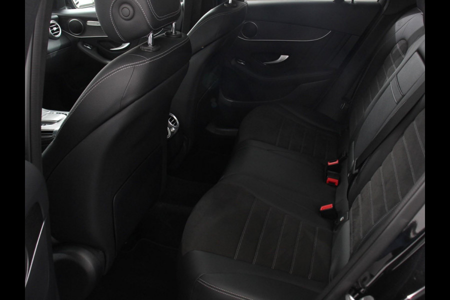 Mercedes-Benz GLC 300e 4MATIC AMG Line PHEV Mercedes-Benz GLC-klasse 300e 4MATIC AMG Line | Panoramadak | 360* Camera | Ambiente Verlichting | 19 Inch Lichtmetalen Velgen |