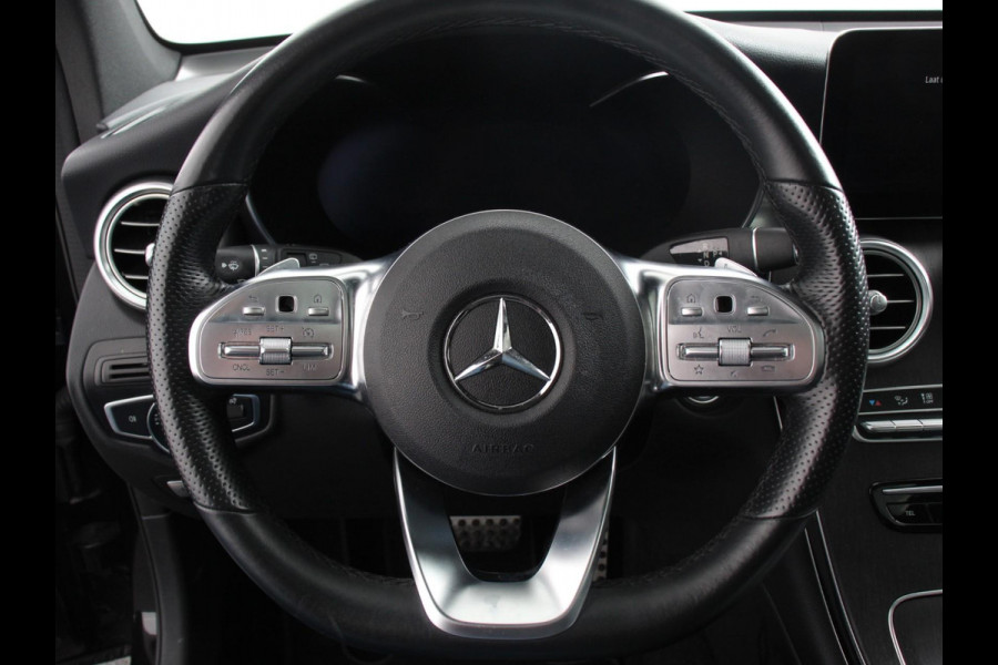 Mercedes-Benz GLC 300e 4MATIC AMG Line PHEV Mercedes-Benz GLC-klasse 300e 4MATIC AMG Line | Panoramadak | 360* Camera | Ambiente Verlichting | 19 Inch Lichtmetalen Velgen |