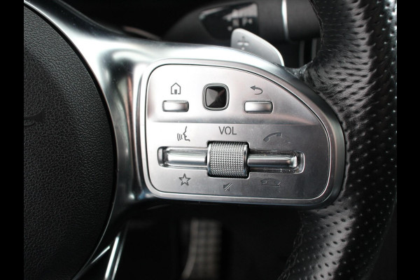 Mercedes-Benz GLC 300e 4MATIC AMG Line PHEV Mercedes-Benz GLC-klasse 300e 4MATIC AMG Line | Panoramadak | 360* Camera | Ambiente Verlichting | 19 Inch Lichtmetalen Velgen |