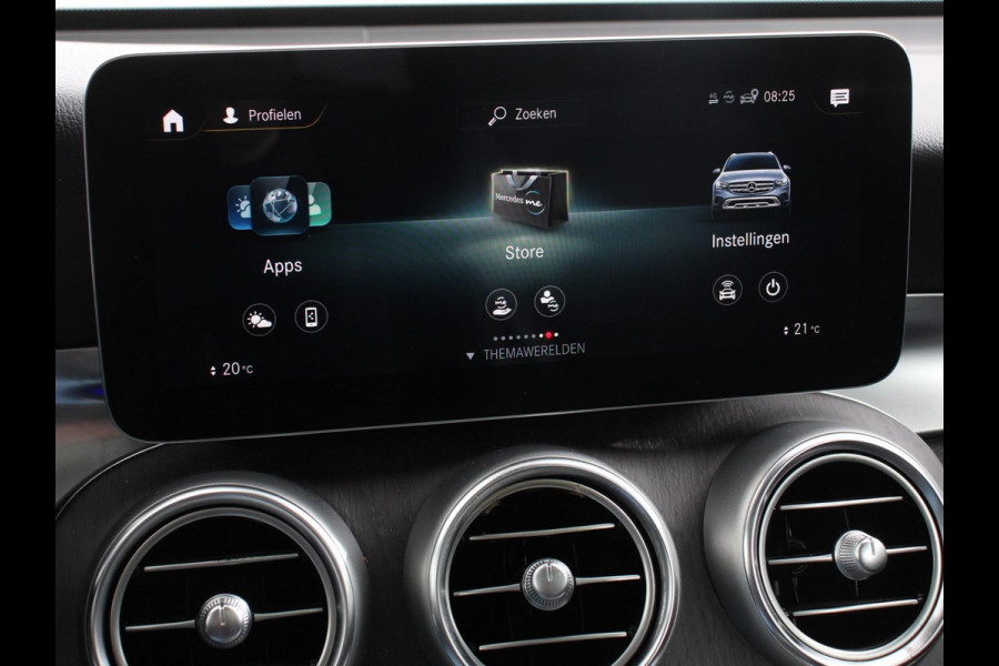 Mercedes-Benz GLC 300e 4MATIC AMG Line PHEV Mercedes-Benz GLC-klasse 300e 4MATIC AMG Line | Panoramadak | 360* Camera | Ambiente Verlichting | 19 Inch Lichtmetalen Velgen |