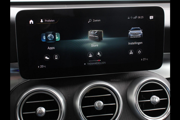 Mercedes-Benz GLC 300e 4MATIC AMG Line PHEV Mercedes-Benz GLC-klasse 300e 4MATIC AMG Line | Panoramadak | 360* Camera | Ambiente Verlichting | 19 Inch Lichtmetalen Velgen |
