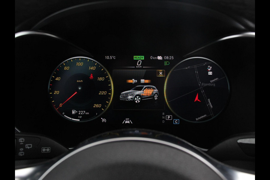 Mercedes-Benz GLC 300e 4MATIC AMG Line PHEV Mercedes-Benz GLC-klasse 300e 4MATIC AMG Line | Panoramadak | 360* Camera | Ambiente Verlichting | 19 Inch Lichtmetalen Velgen |