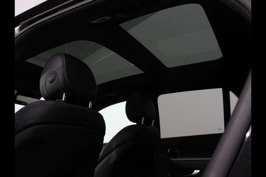 Mercedes-Benz GLC 300e 4MATIC AMG Line PHEV Mercedes-Benz GLC-klasse 300e 4MATIC AMG Line | Panoramadak | 360* Camera | Ambiente Verlichting | 19 Inch Lichtmetalen Velgen |