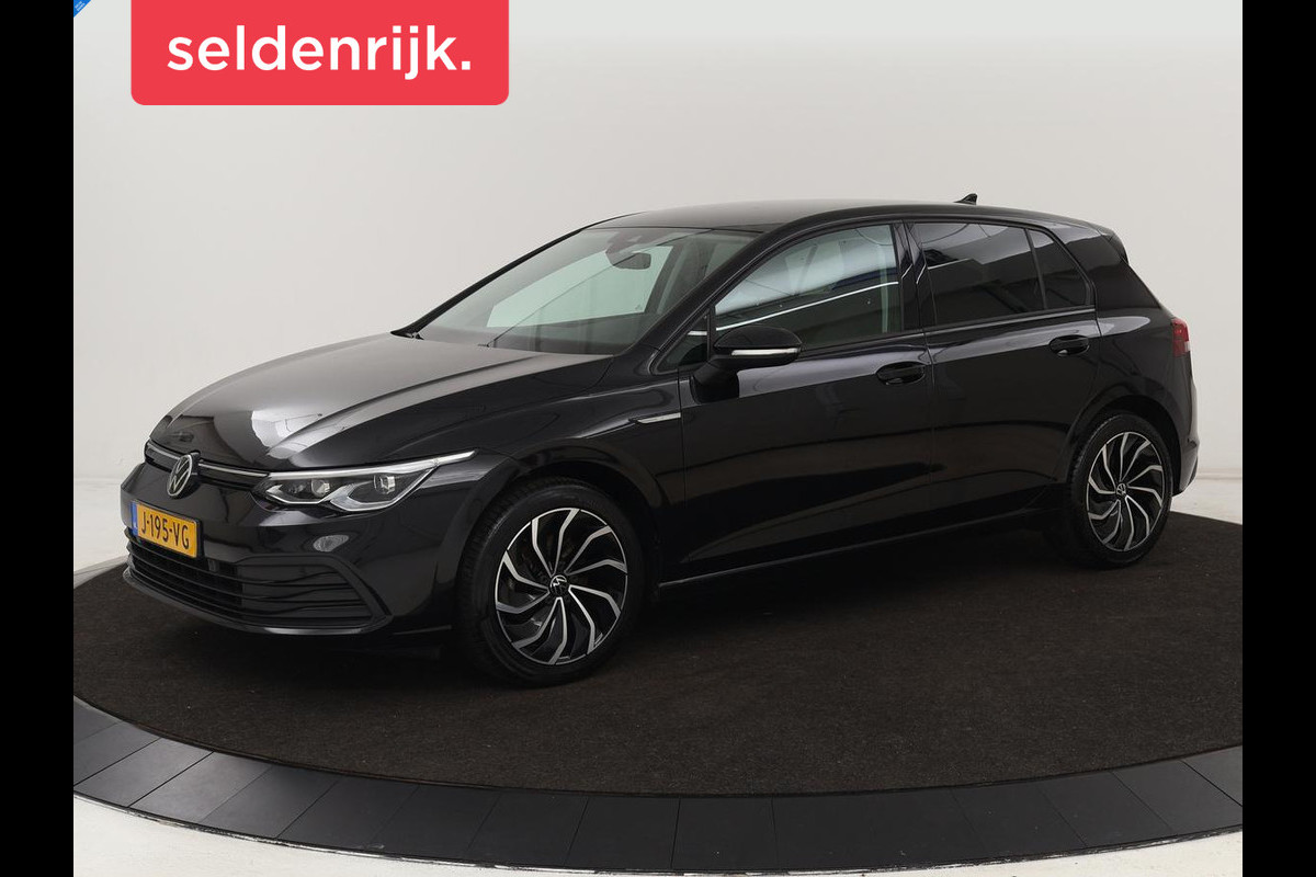 Volkswagen Golf 1.5 TSI Life | Stoel & stuurverwarming | Carplay | Adaptive cruise | Sfeerverlichting | Navigatie | Full LED | Parkeerhulp Volkswagen Golf 1.5 TSI Life | Stoel & stuurverwarming | Carplay | Adaptive cruise | Sfeerverlichting | Navigatie | Full LED | Parkeerhulp