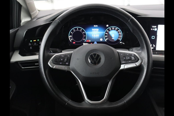 Volkswagen Golf 1.5 TSI Life | Stoel & stuurverwarming | Carplay | Adaptive cruise | Sfeerverlichting | Navigatie | Full LED | Parkeerhulp