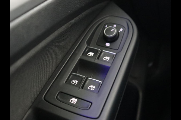 Volkswagen Golf 1.5 TSI Life | Stoel & stuurverwarming | Carplay | Adaptive cruise | Sfeerverlichting | Navigatie | Full LED | Parkeerhulp
