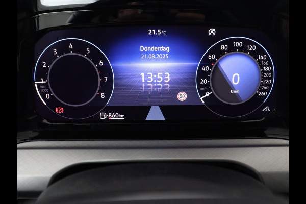 Volkswagen Golf 1.5 TSI Life | Stoel & stuurverwarming | Carplay | Adaptive cruise | Sfeerverlichting | Navigatie | Full LED | Parkeerhulp