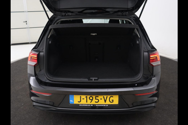 Volkswagen Golf 1.5 TSI Life | Stoel & stuurverwarming | Carplay | Adaptive cruise | Sfeerverlichting | Navigatie | Full LED | Parkeerhulp