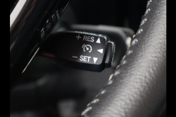 Toyota Aygo 1.0 VVT-i X-Joy | Navigatie | Climate Control | Camera | Lichtmetalen velgen |