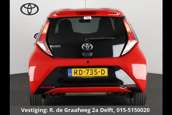 Toyota Aygo 1.0 VVT-i X-Joy | Navigatie | Climate Control | Camera | Lichtmetalen velgen |