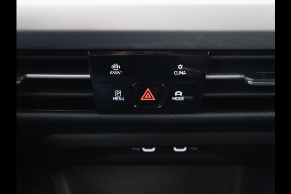Volkswagen Golf 1.5 TSI Life | Camera | Carplay | Adaptive cruise | Sfeerverlichting | Navigatie | Full LED | Getint glas | Climate control