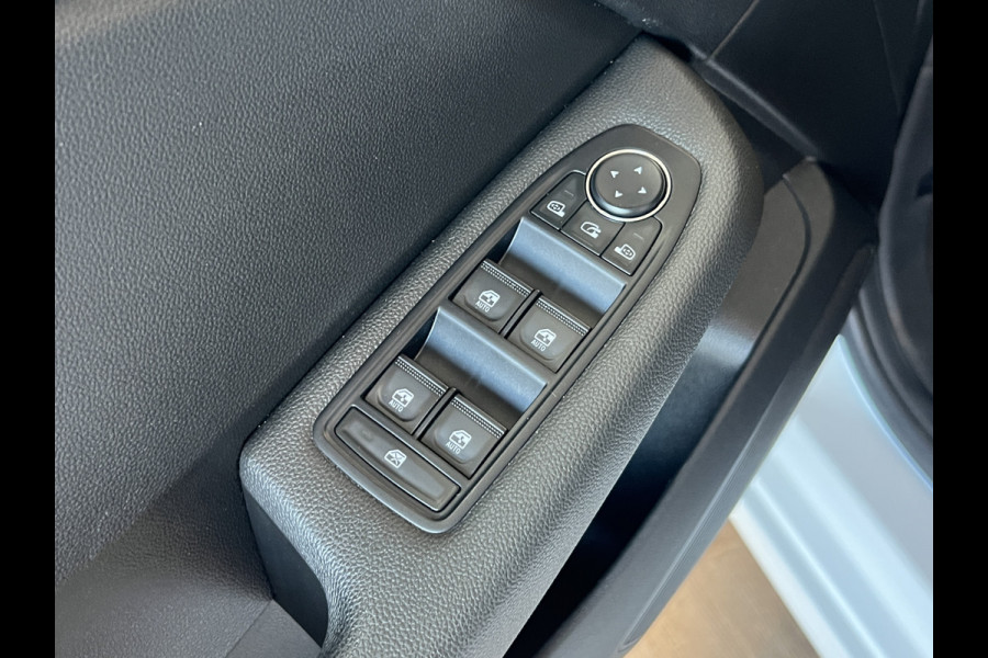 Renault Clio 1.0 TCe 90 Techno | Navi | Carplay | 17" | Camera | PDC V+A | Stoelverwarming | Keurig nette auto!