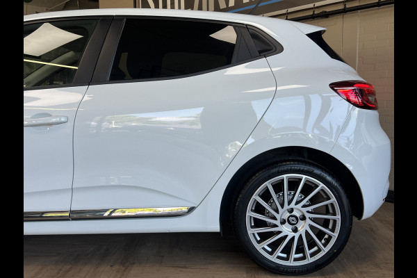 Renault Clio 1.0 TCe 90 Techno | Navi | Carplay | 17" | Camera | PDC V+A | Stoelverwarming | Keurig nette auto!