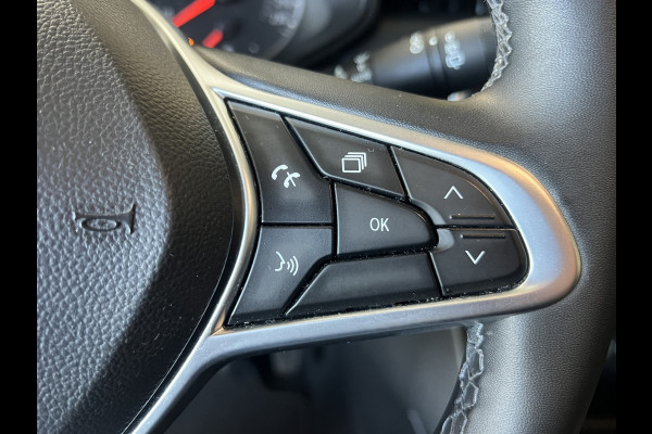 Renault Clio 1.0 TCe 90 Techno | Navi | Carplay | 17" | Camera | PDC V+A | Stoelverwarming | Keurig nette auto!