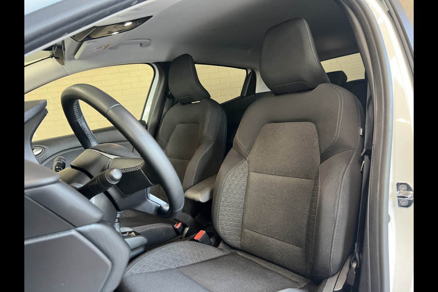 Renault Clio 1.0 TCe 90 Techno | Navi | Carplay | 17" | Camera | PDC V+A | Stoelverwarming | Keurig nette auto!