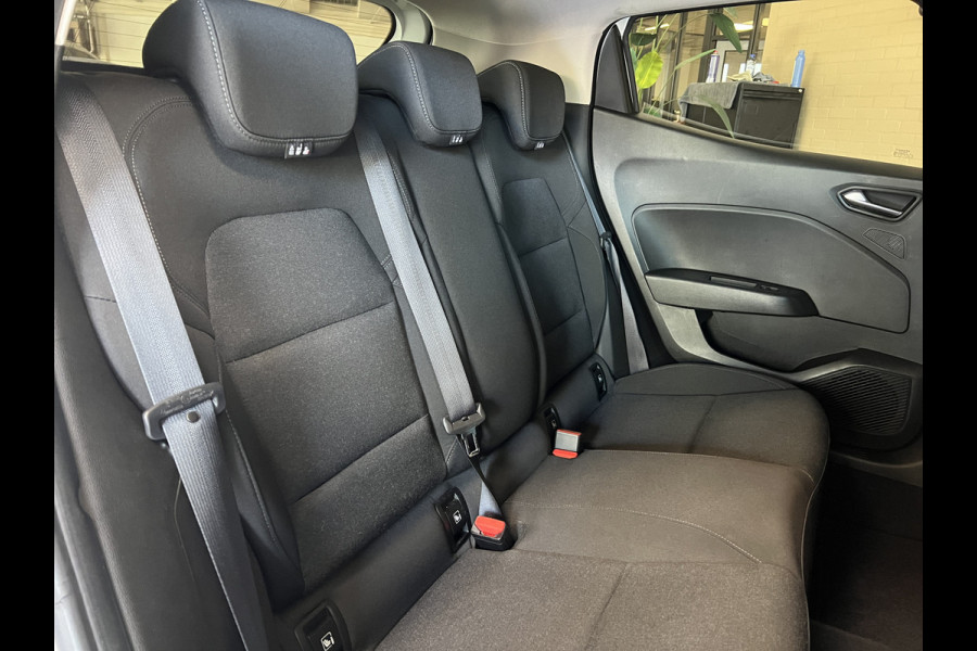 Renault Clio 1.0 TCe 90 Techno | Navi | Carplay | 17" | Camera | PDC V+A | Stoelverwarming | Keurig nette auto!