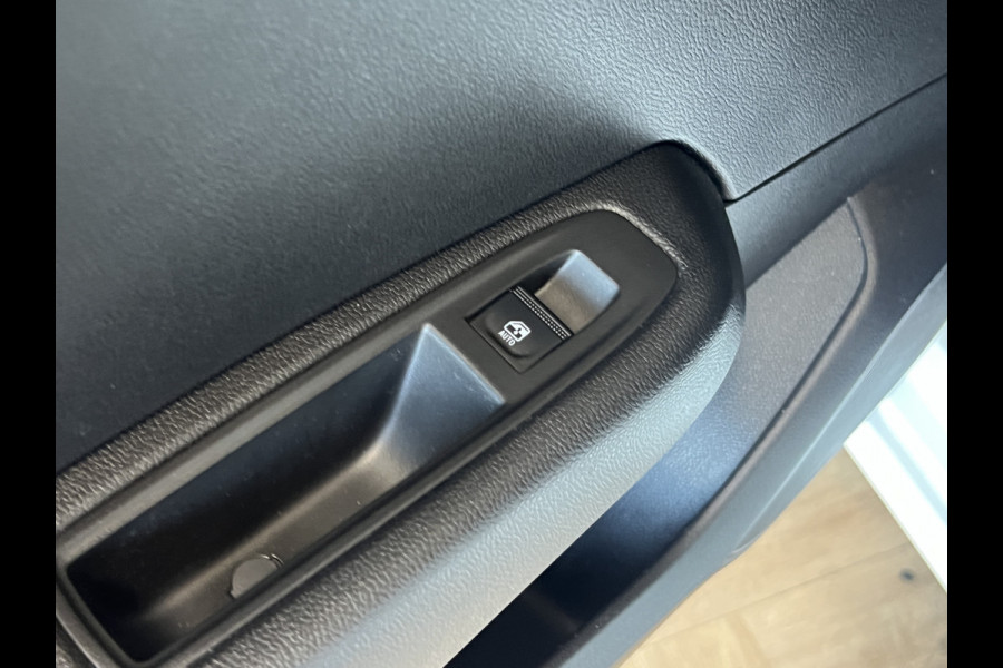 Renault Clio 1.0 TCe 90 Techno | Navi | Carplay | 17" | Camera | PDC V+A | Stoelverwarming | Keurig nette auto!