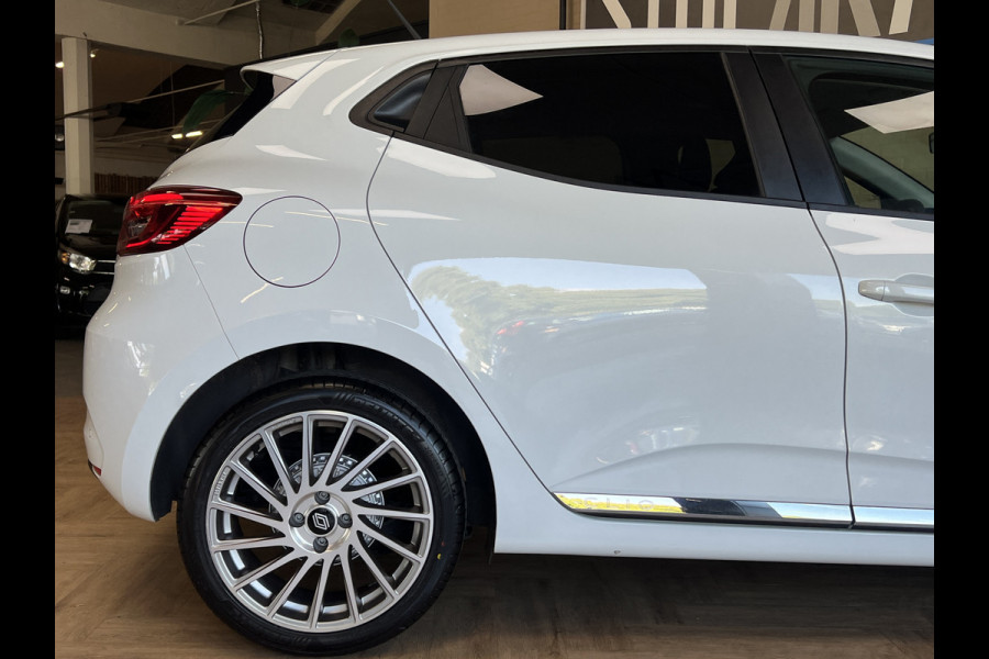 Renault Clio 1.0 TCe 90 Techno | Navi | Carplay | 17" | Camera | PDC V+A | Stoelverwarming | Keurig nette auto!
