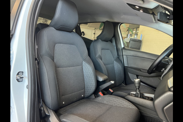 Renault Clio 1.0 TCe 90 Techno | Navi | Carplay | 17" | Camera | PDC V+A | Stoelverwarming | Keurig nette auto!