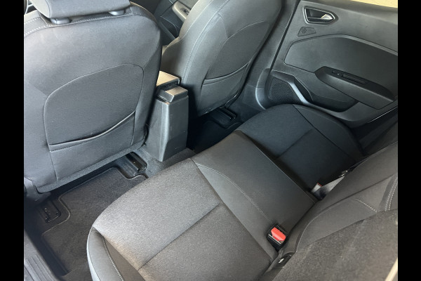 Renault Clio 1.0 TCe 90 Techno | Navi | Carplay | 17" | Camera | PDC V+A | Stoelverwarming | Keurig nette auto!