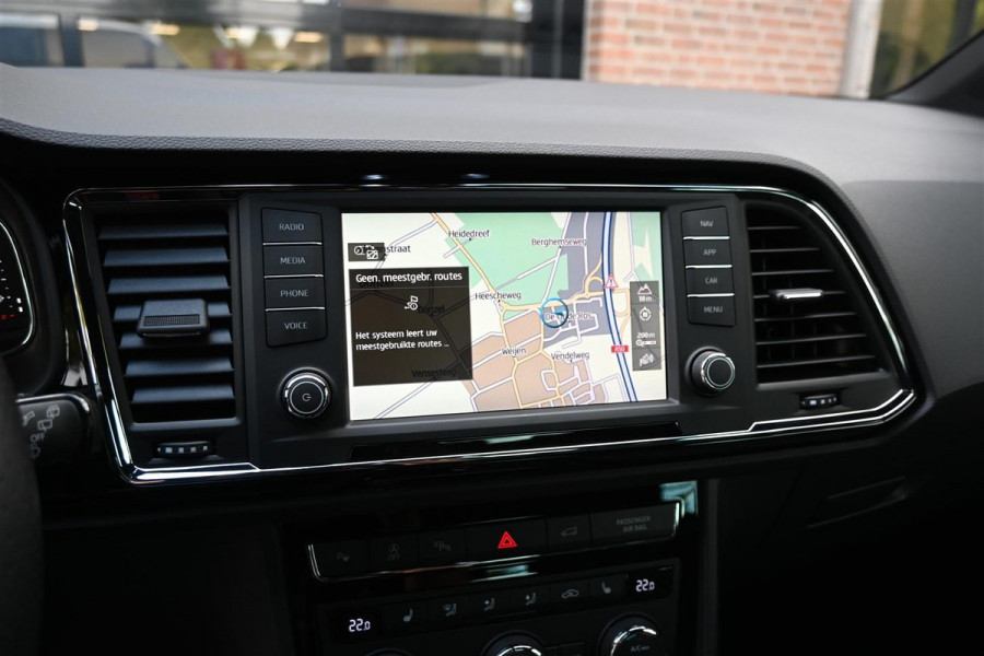 Seat Ateca 1.5 TSI FR 4Drive Virtual Trekhaak BEATS Carplay CAM '19