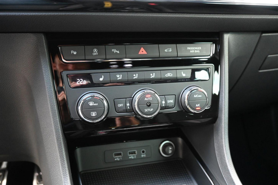 Seat Ateca 1.5 TSI FR 4Drive Virtual Trekhaak BEATS Carplay CAM '19