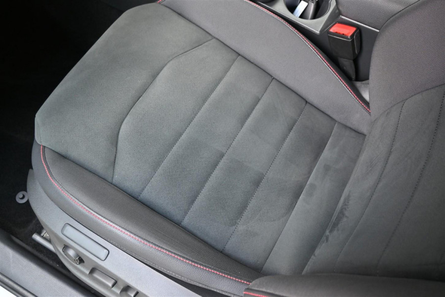 Seat Ateca 1.5 TSI FR 4Drive Virtual Trekhaak BEATS Carplay CAM '19