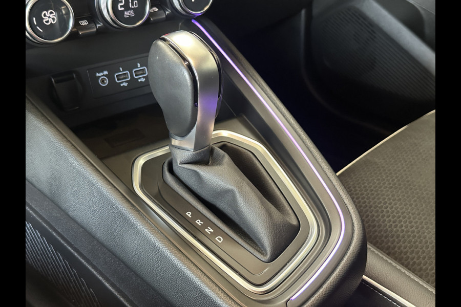 Renault Clio 1.3 TCe 130pk Edition One | Groot navi | Bose | 17" | Camera | CarPlay | Led | Dealer onderhouden!