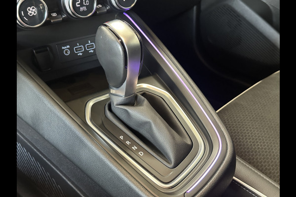 Renault Clio 1.3 TCe 130pk Edition One | Groot navi | Bose | 17" | Camera | CarPlay | Led | Dealer onderhouden!