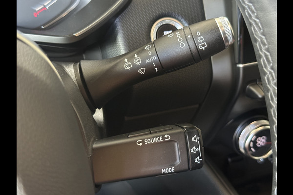 Renault Clio 1.3 TCe 130pk Edition One | Groot navi | Bose | 17" | Camera | CarPlay | Led | Dealer onderhouden!
