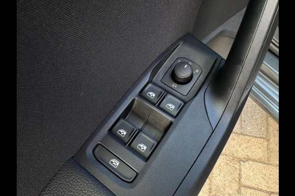 Seat Ibiza 1.0 EcoTSI FR Business Intense AUTOMAAT / 81 KW / 110 PK / PDC / CARPLAY / NAVI / CRUISE / LED / ZWARTE HEMEL / ECC
