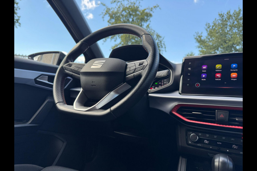 Seat Ibiza 1.0 EcoTSI FR Business Intense AUTOMAAT / 81 KW / 110 PK / PDC / CARPLAY / NAVI / CRUISE / LED / ZWARTE HEMEL / ECC