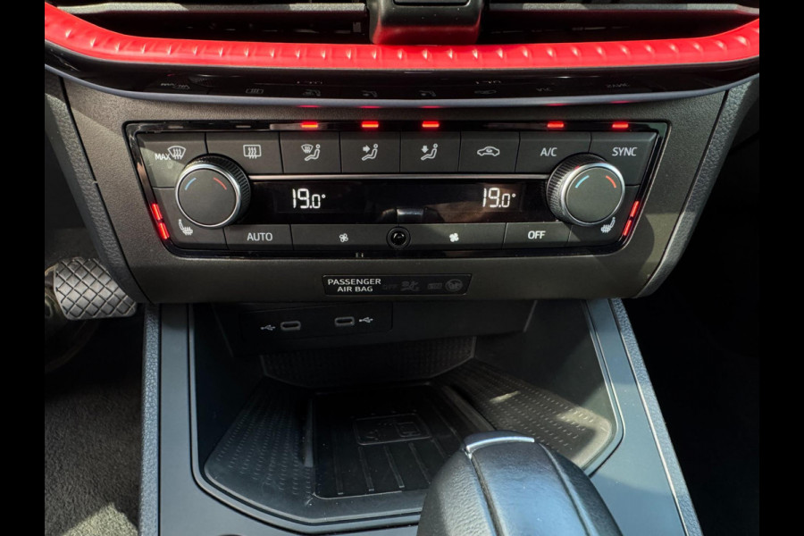 Seat Ibiza 1.0 EcoTSI FR Business Intense AUTOMAAT / 81 KW / 110 PK / PDC / CARPLAY / NAVI / CRUISE / LED / ZWARTE HEMEL / ECC