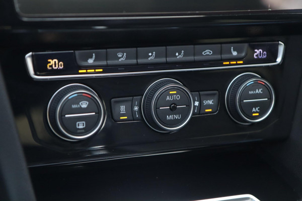 Volkswagen Arteon 2.0 TSI 3x R-Line / PANODAK / VIRTUAL / KEYLESS / ACC / HUD / 360