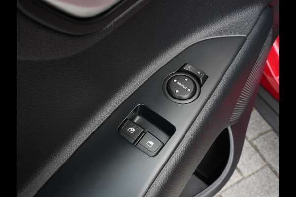 Kia Stonic 1.0 T-GDi DynamicLine | Navigatie | Camera | Android/Apple Carplay