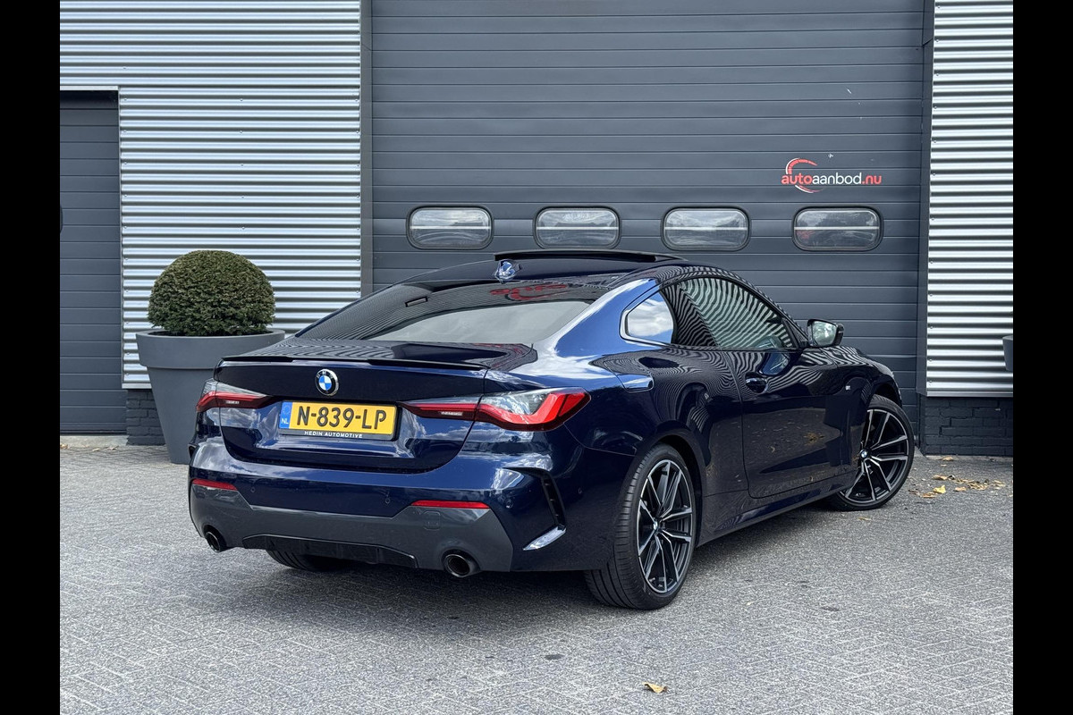 BMW 4 Serie Coupé 430i High Executive M-Sport | Panoramadak | Carbon | Head-Up Display | Camera | Harmon Kardon |