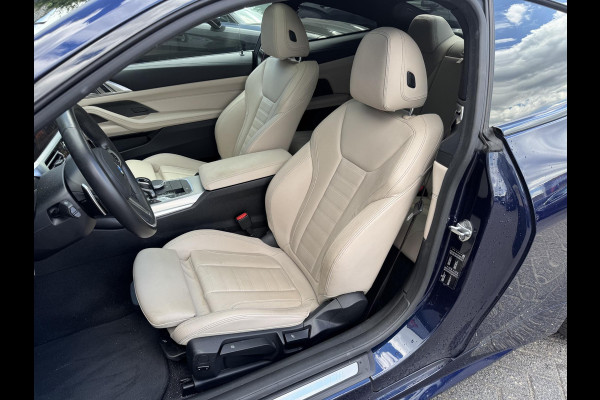 BMW 4 Serie Coupé 430i High Executive M-Sport | Panoramadak | Carbon | Head-Up Display | Camera | Harmon Kardon |
