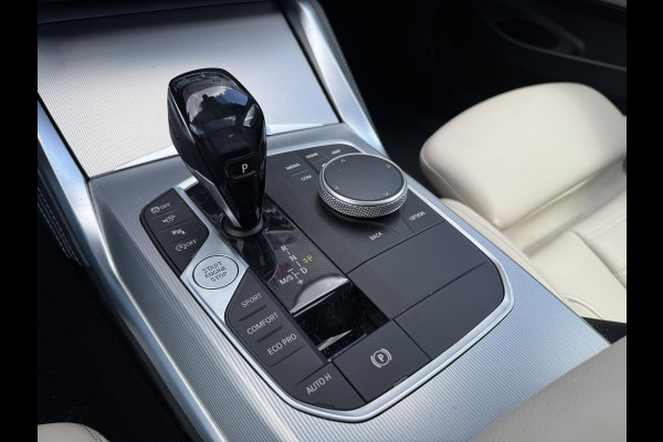 BMW 4 Serie Coupé 430i High Executive M-Sport | Panoramadak | Carbon | Head-Up Display | Camera | Harmon Kardon |
