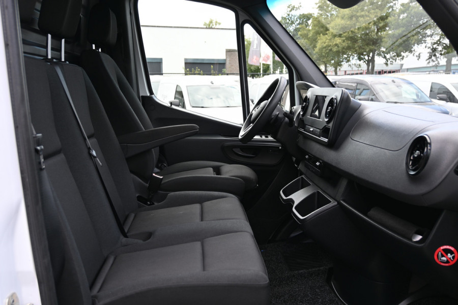 Mercedes-Benz Sprinter 317 CDI L3H2 3500 KG trekhaak, Geveerde stoel, MBUX met camera