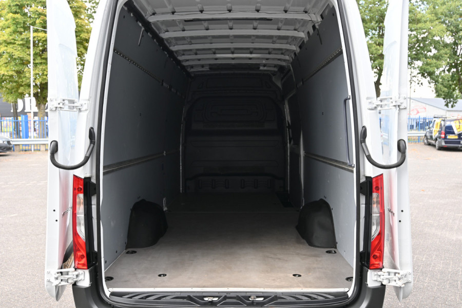 Mercedes-Benz Sprinter 317 CDI L3H2 3500 KG trekhaak, Geveerde stoel, MBUX met camera