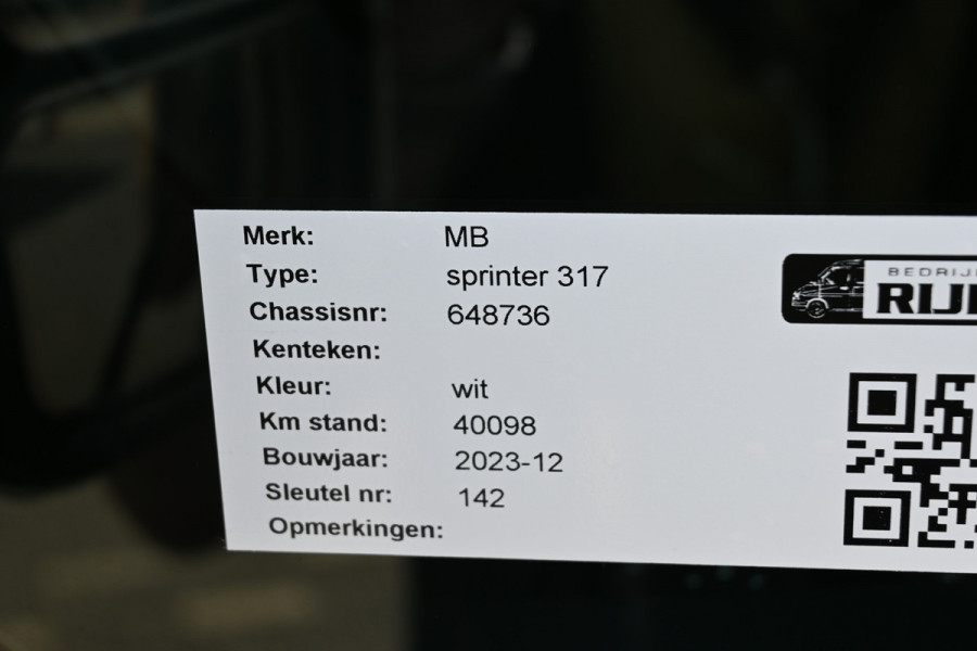 Mercedes-Benz Sprinter 317 CDI L3H2 3500 KG trekhaak, Geveerde stoel, MBUX met camera