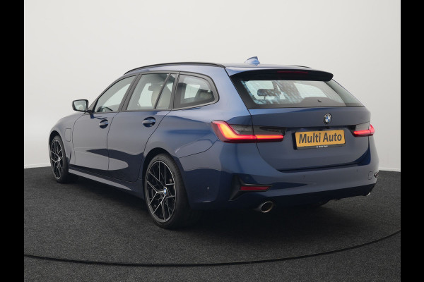 BMW 3 Serie Touring 330e Plug in Hybrid 293pk Dealer O.H | PHEV | Trekhaak Afneembaar | Panodak | Camera | 19" L.M |  Apple Carplay | LED | Leder | DAB |