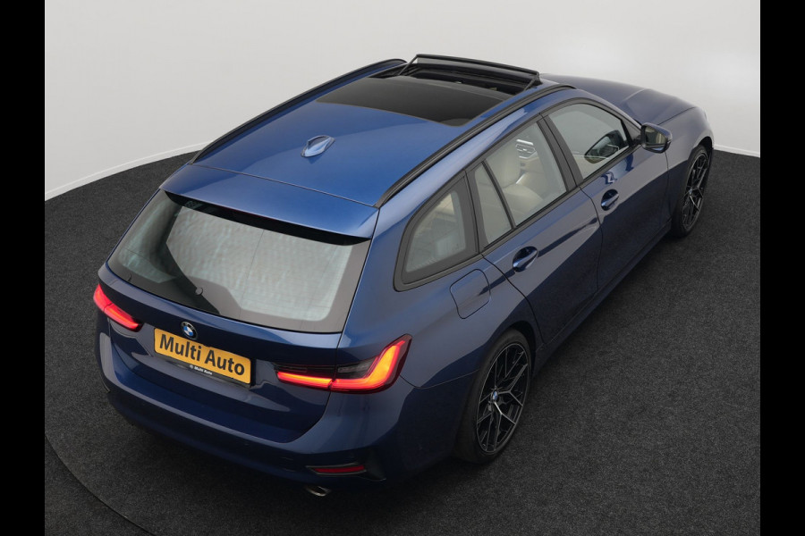 BMW 3 Serie Touring 330e Plug in Hybrid 293pk Dealer O.H | PHEV | Trekhaak Afneembaar | Panodak | Camera | 19" L.M |  Apple Carplay | LED | Leder | DAB |
