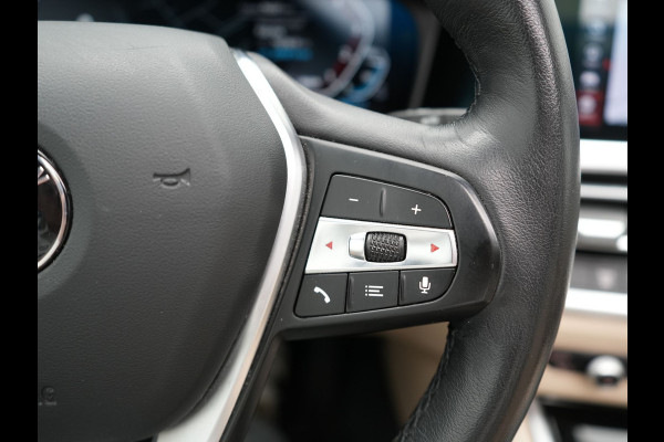 BMW 3 Serie Touring 330e Plug in Hybrid 293pk Dealer O.H | PHEV | Trekhaak Afneembaar | Panodak | Camera | 19" L.M |  Apple Carplay | LED | Leder | DAB |